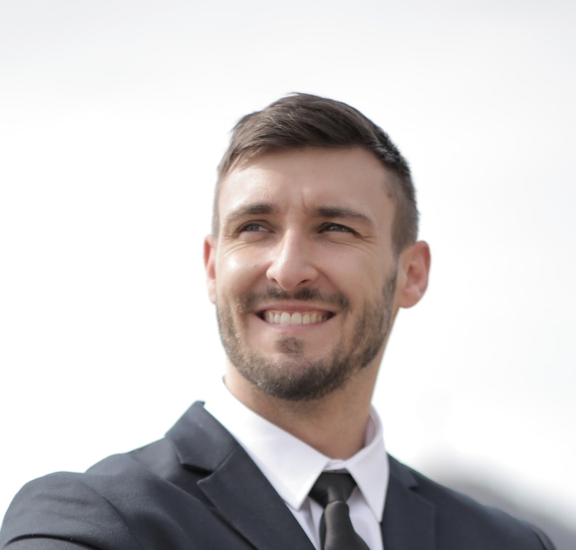 A rather marvellous macaw, opening one of its wings to support the cause.
